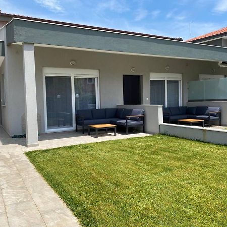 Lili Houses In Nikiti 350M From The Beach Exterior photo