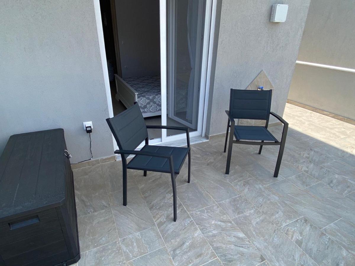 Lili Houses In Nikiti 350M From The Beach Exterior photo